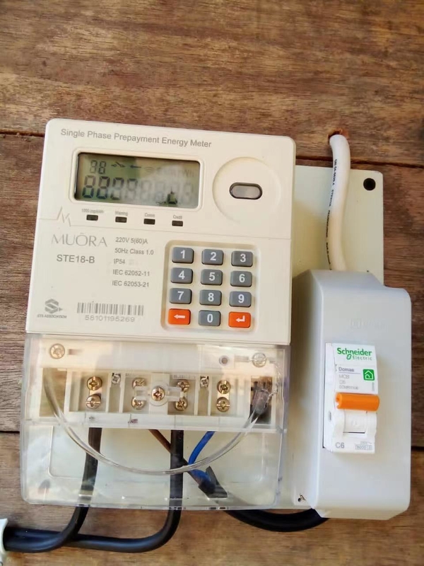 Hệ thống năng lượng mặt trời phù hợp với tiêu chuẩn STS Pay As You Go với tích hợp thanh toán di động và kết nối / ngắt kết nối từ xa