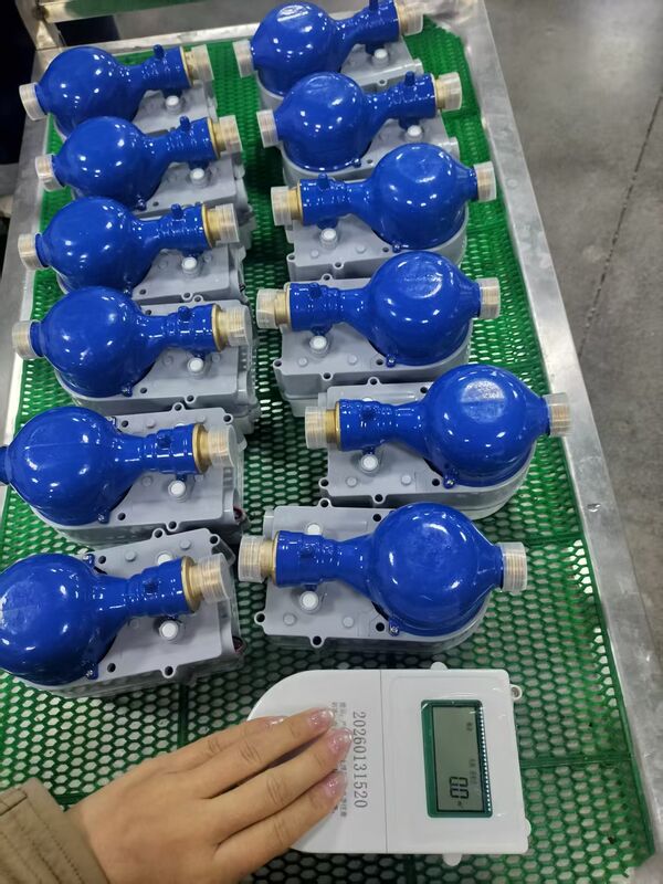Đồng hồ nước thông minh trả trước bằng thẻ IC DN15-DN300, Chống nước IP68, Chứng nhận MID Lớp B ISO4064, Thân đồng/Nylon/Thép không gỉ, Phần mềm quản lý miễn phí